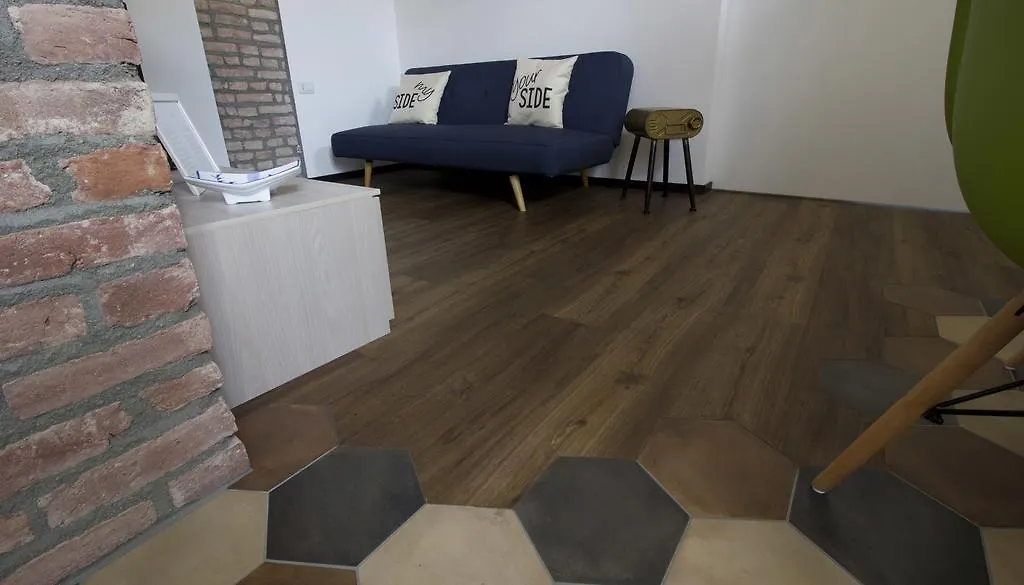 Italianway-Ciaia Apartment Milan 0*,  Italy