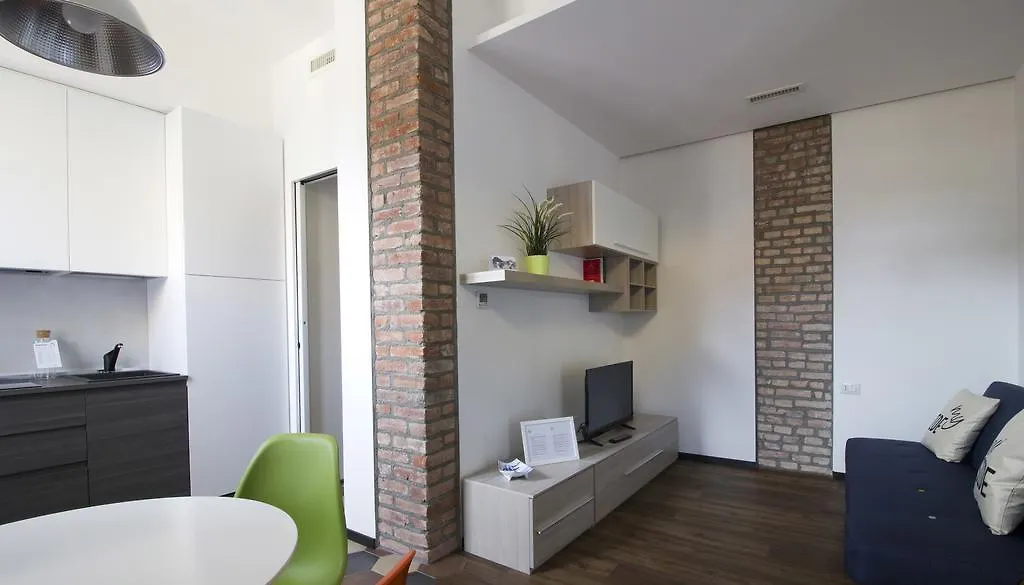 Italianway-Ciaia Apartment Milan 0*,  Italy