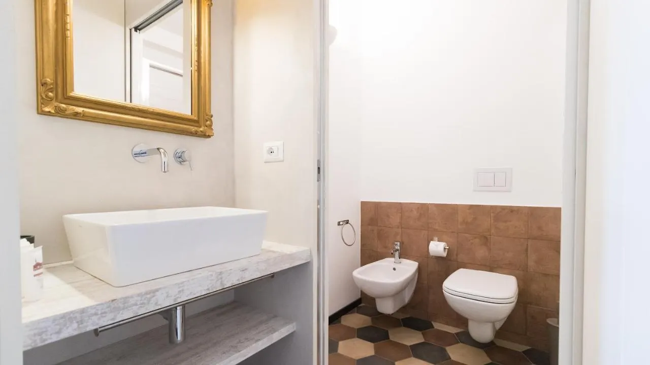Italianway-Ciaia Apartment Milan
