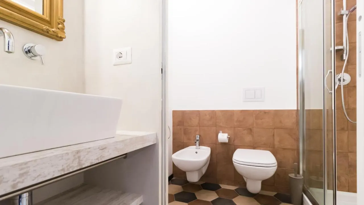 Italianway-Ciaia Apartment Milan 0*,
